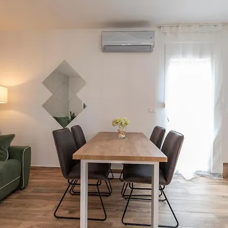 Luxury Apartments - La Vir 1 & 2 Exterior photo