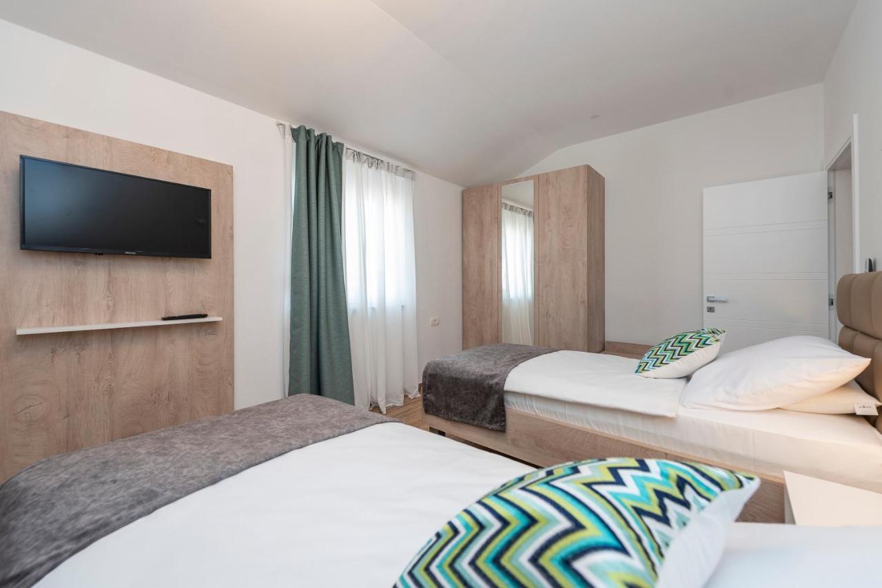 Holiday home Luxury - La 1 & 2 *