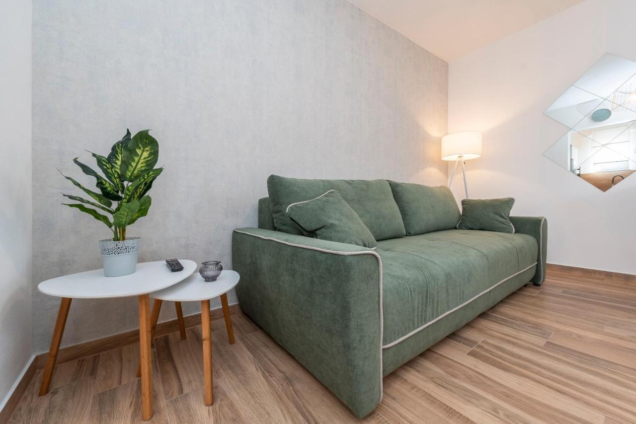Luxury - La 1 & 2 Holiday home